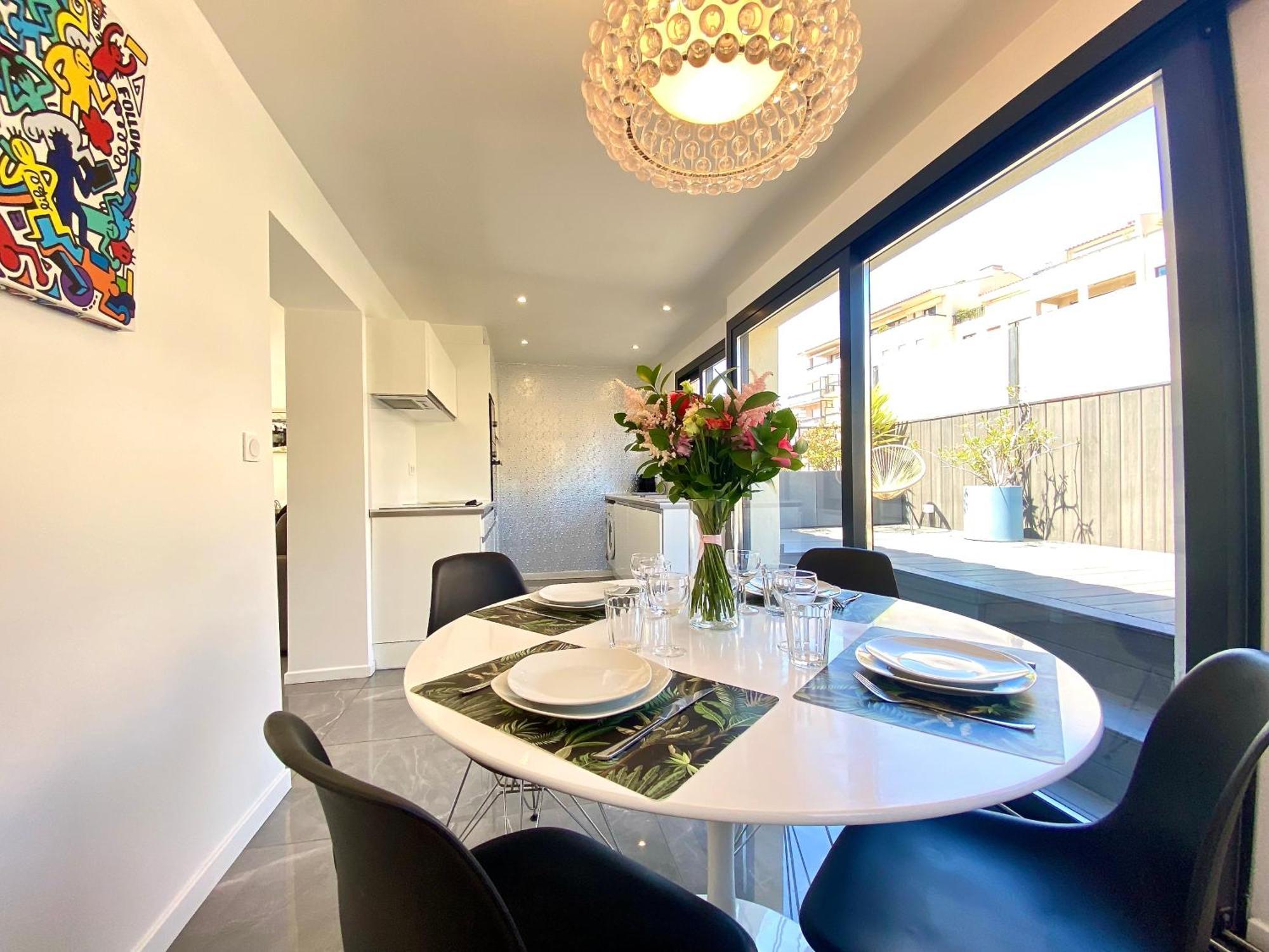 Les Toits Du Soleil: Luxury Apartment with Terraces and Jacuzzi in Central Cannes Exterior photo