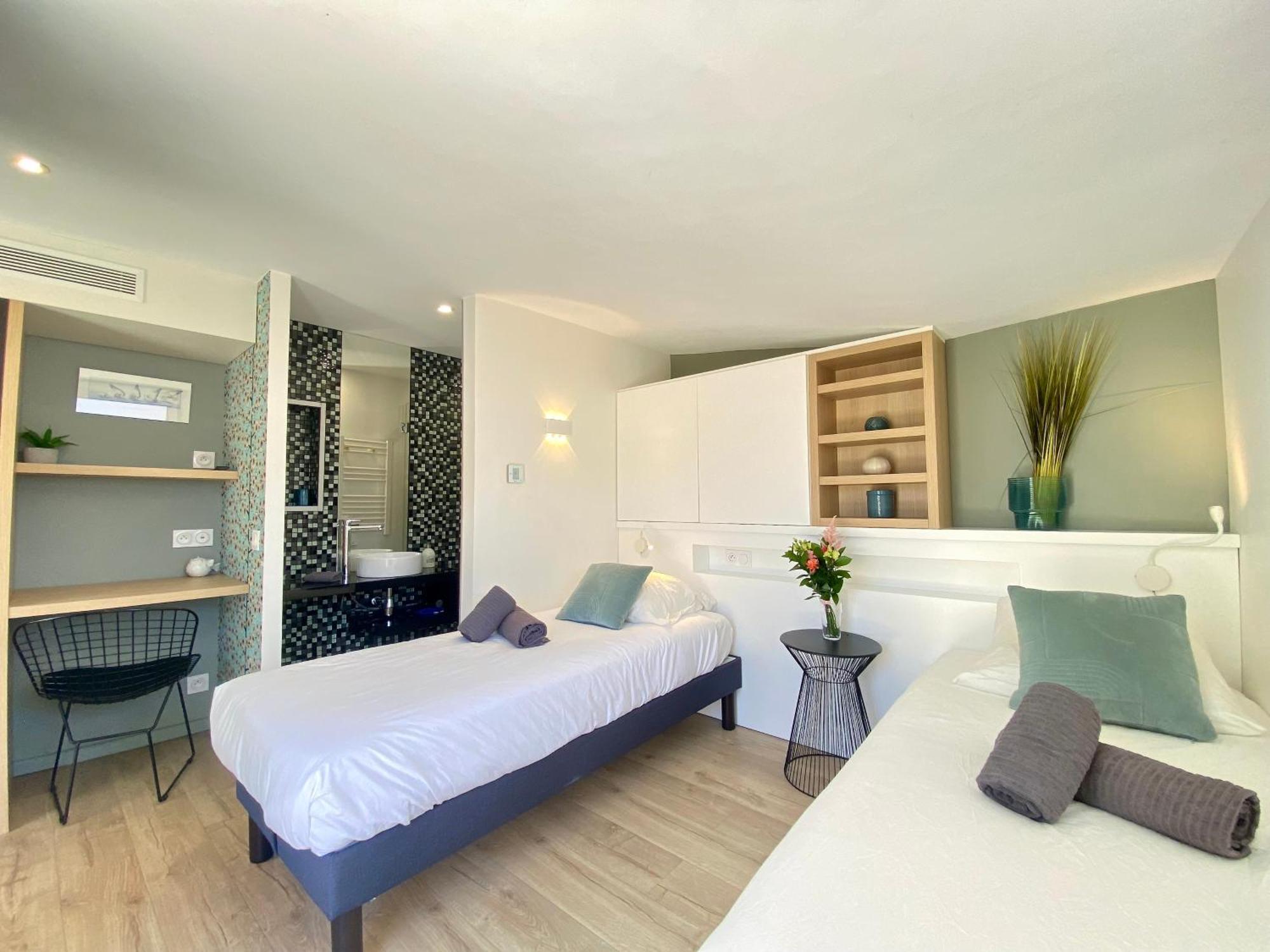 Les Toits Du Soleil: Luxury Apartment with Terraces and Jacuzzi in Central Cannes Exterior photo